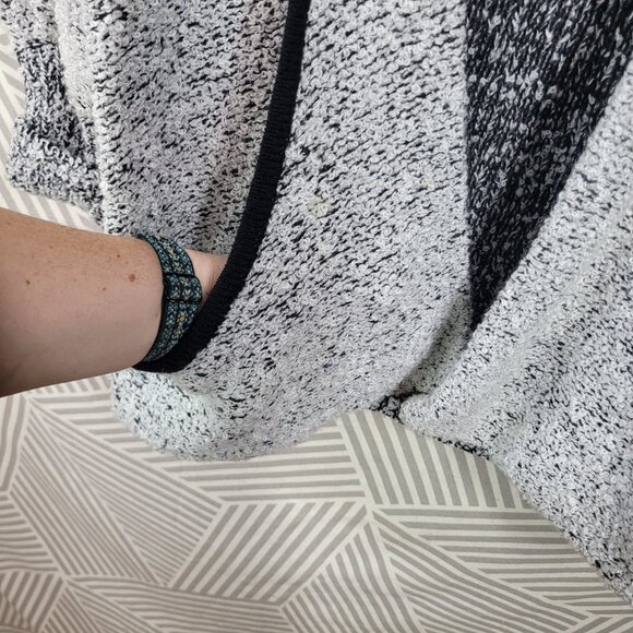 Vintage Cardigan Sweater Jacket Size Medium Oversized 90s Pocket Boucle Grey - Picture 5 of 7